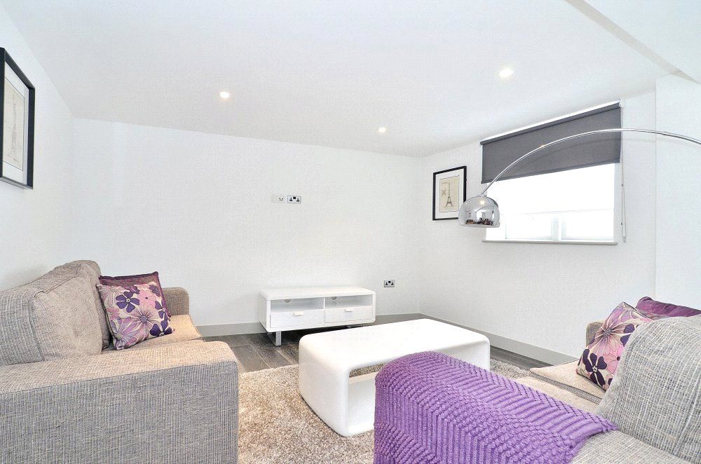 Property photo 2 of 8 Reception Room