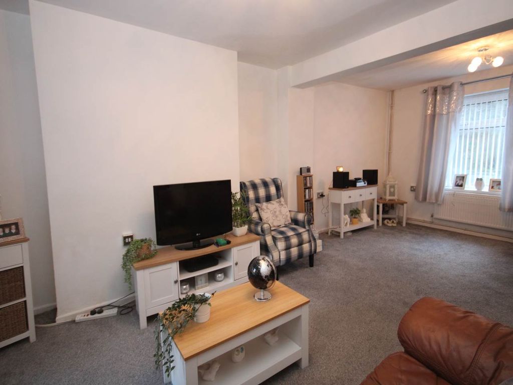 Property photo 3 of 10 Lounge