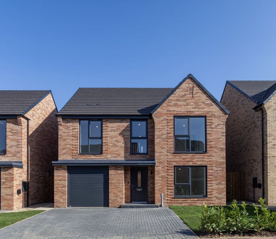 Property photo 1 of 8