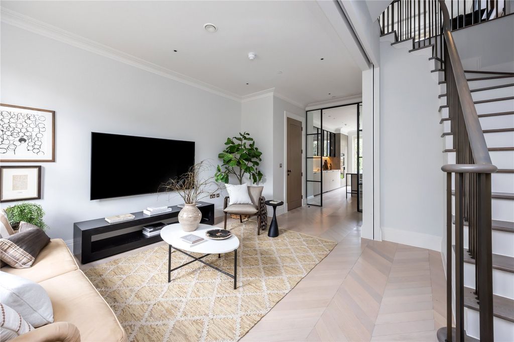 Property photo 2 of 20 Showhome