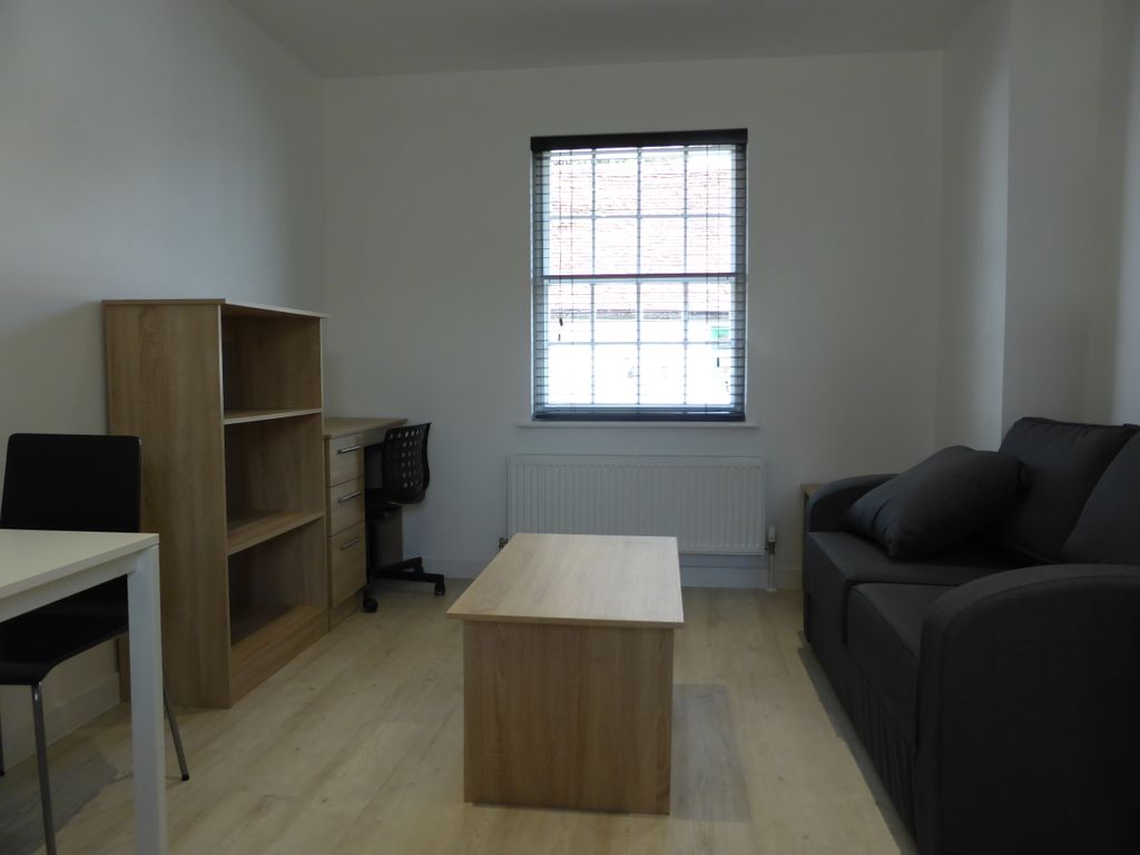 Property photo 3 of 6