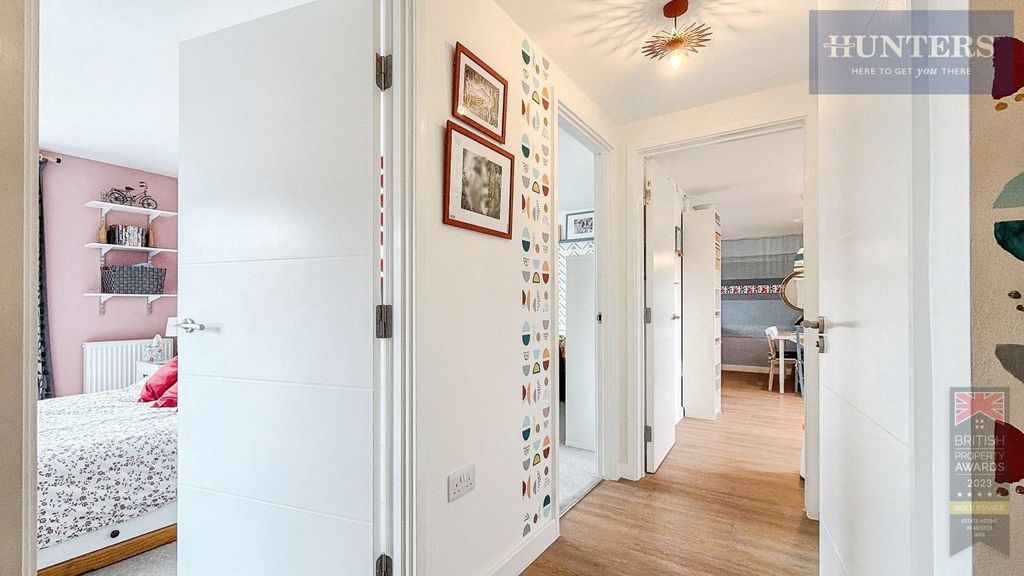 Property photo 3 of 18 Pbox-Img.Jpg