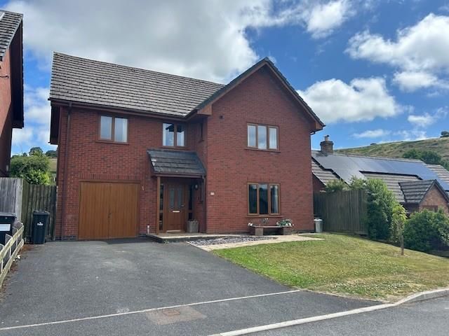 Property photo 1 of 21 External View