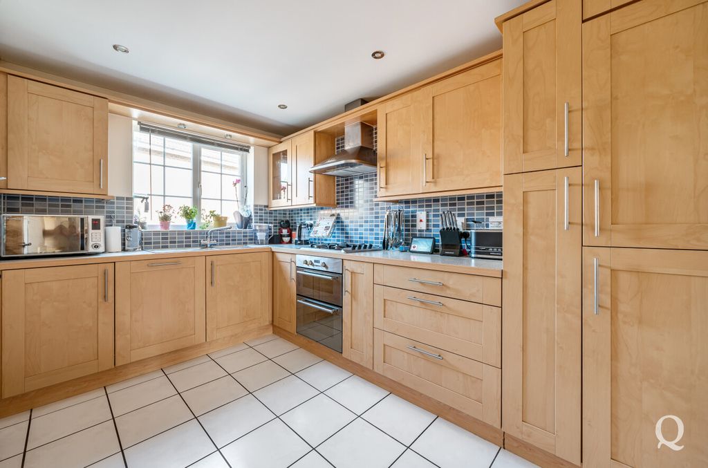 Property photo 3 of 23 Dde5352d-904E-414...