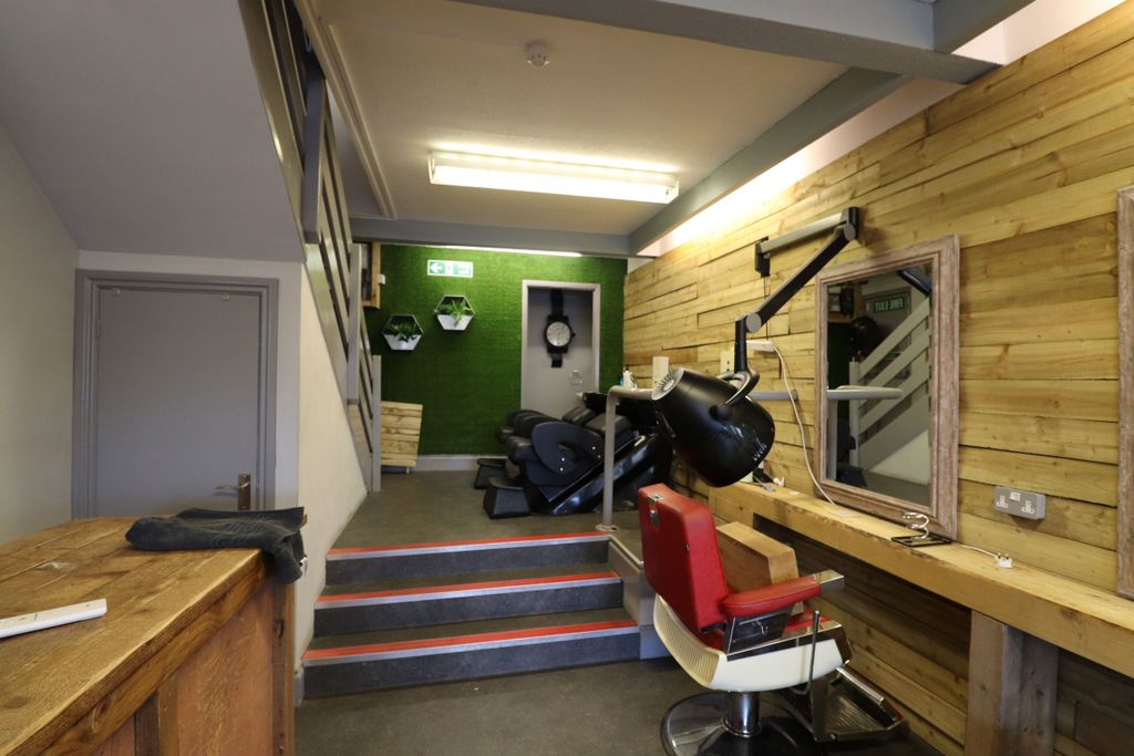 Property photo 3 of 4