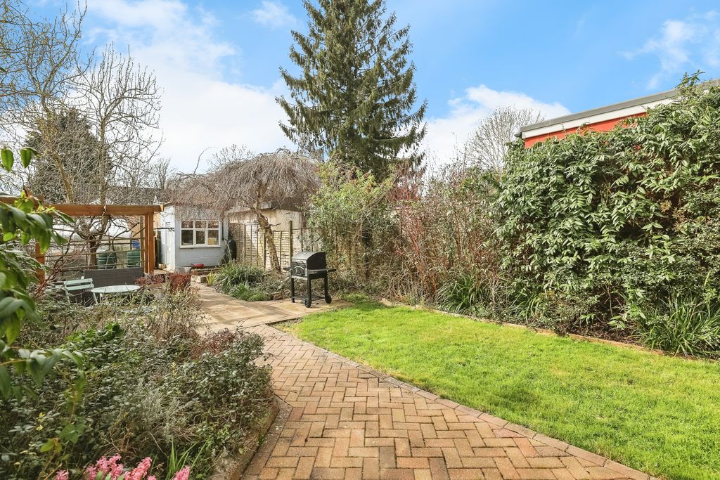 Property photo 1 of 19 Garden