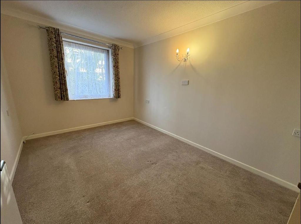 Property photo 1 of 4
