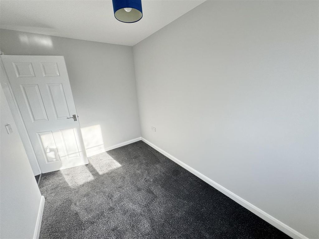 Property photo 3 of 14 6D1CE822-836F-4098-87De-00CC0376626D.Jpg