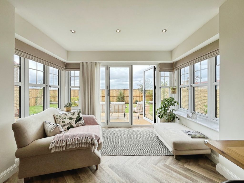 Property photo 3 of 38 4242816