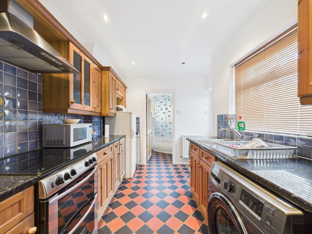 Property photo 2 of 11 4592143