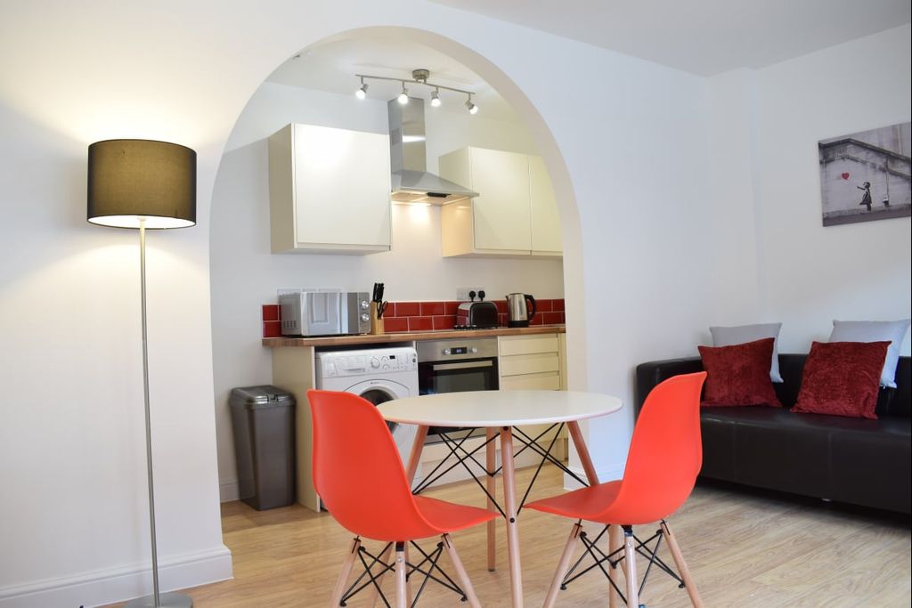 Property photo 1 of 5