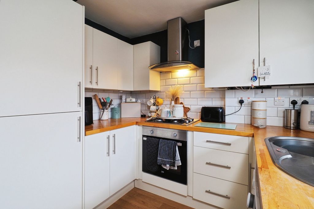 Property photo 2 of 16 Pbox-Img.Jpg