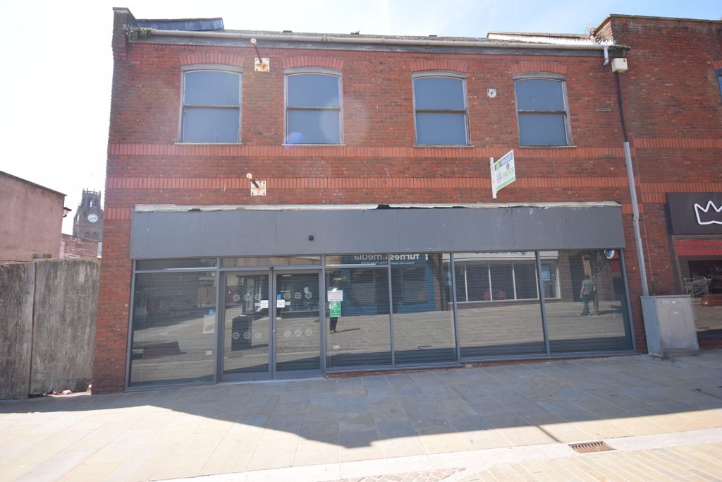 Property photo 1 of 11 Frontage