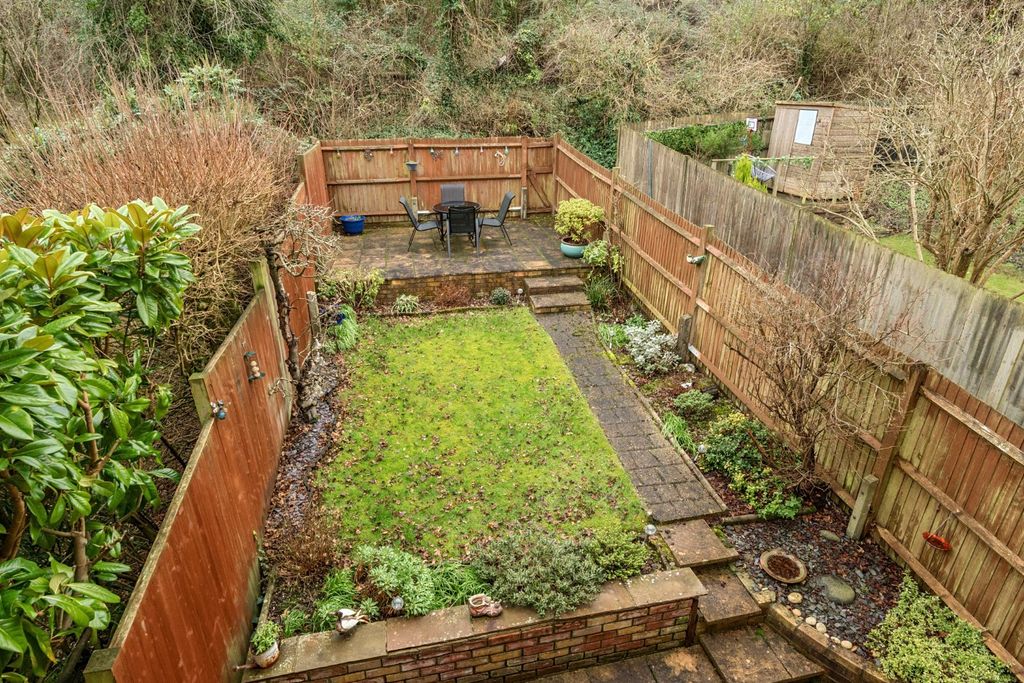 Property photo 2 of 13 Picture No. 33