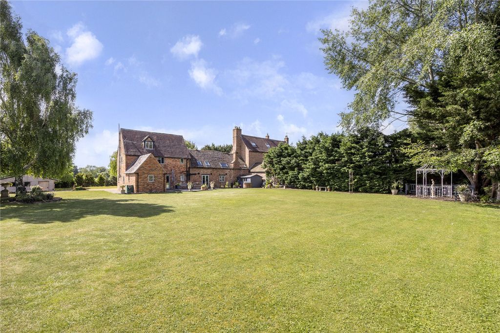 Property photo 2 of 17 Picture No. 08