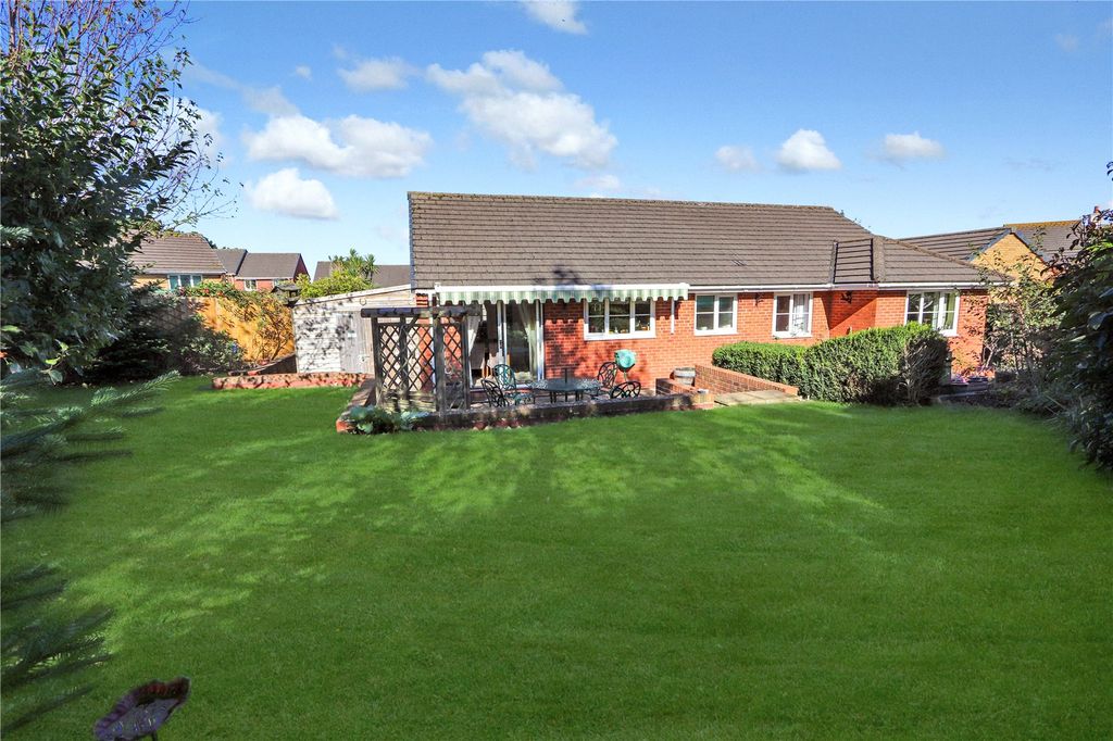 Property photo 2 of 20 Picture No. 15