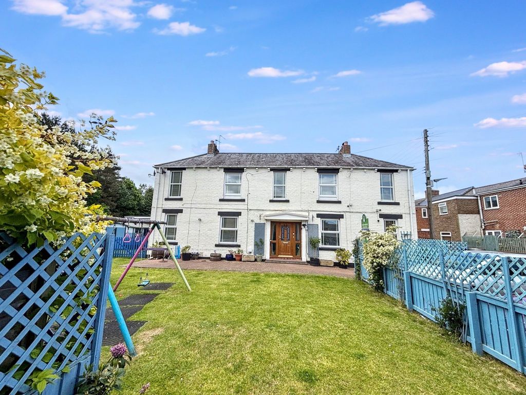 Property photo 1 of 31