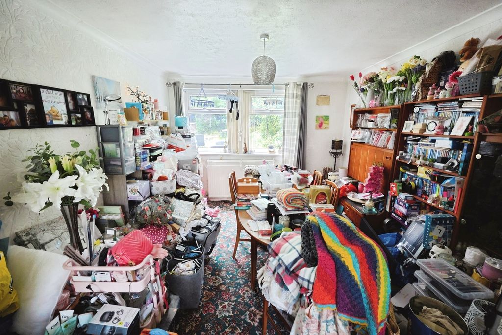 Property photo 3 of 11 Pbox-Img.Jpg