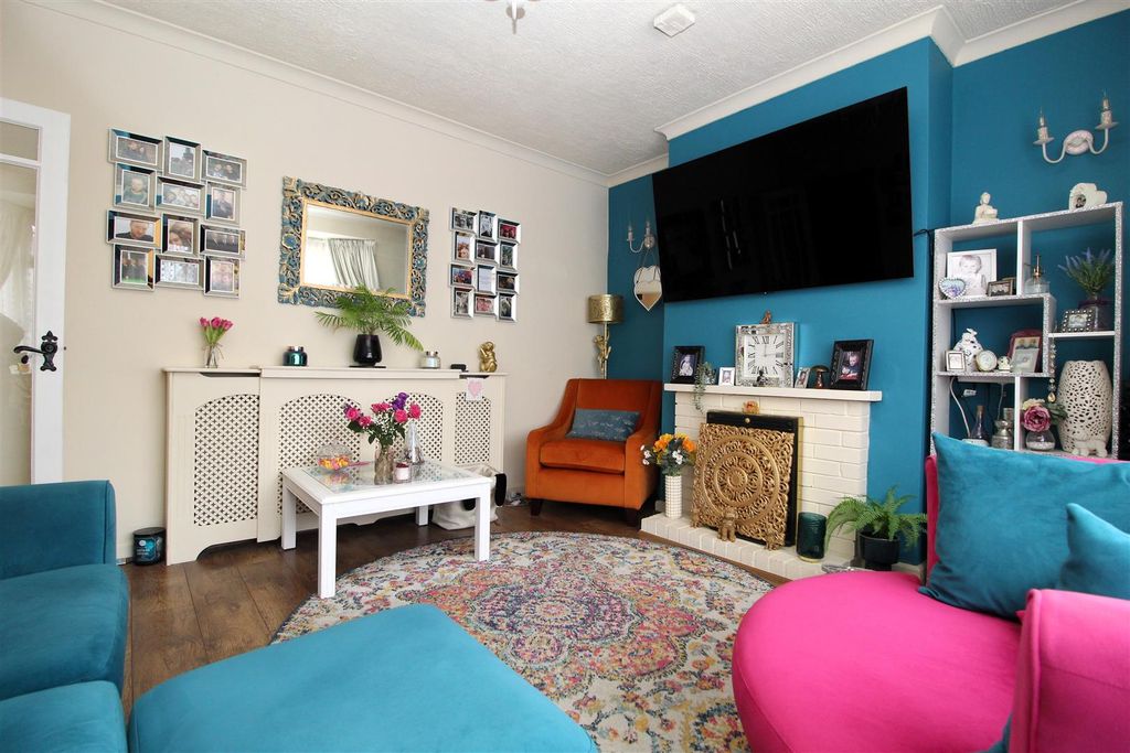 Property photo 2 of 12 Img_7815.Jpg