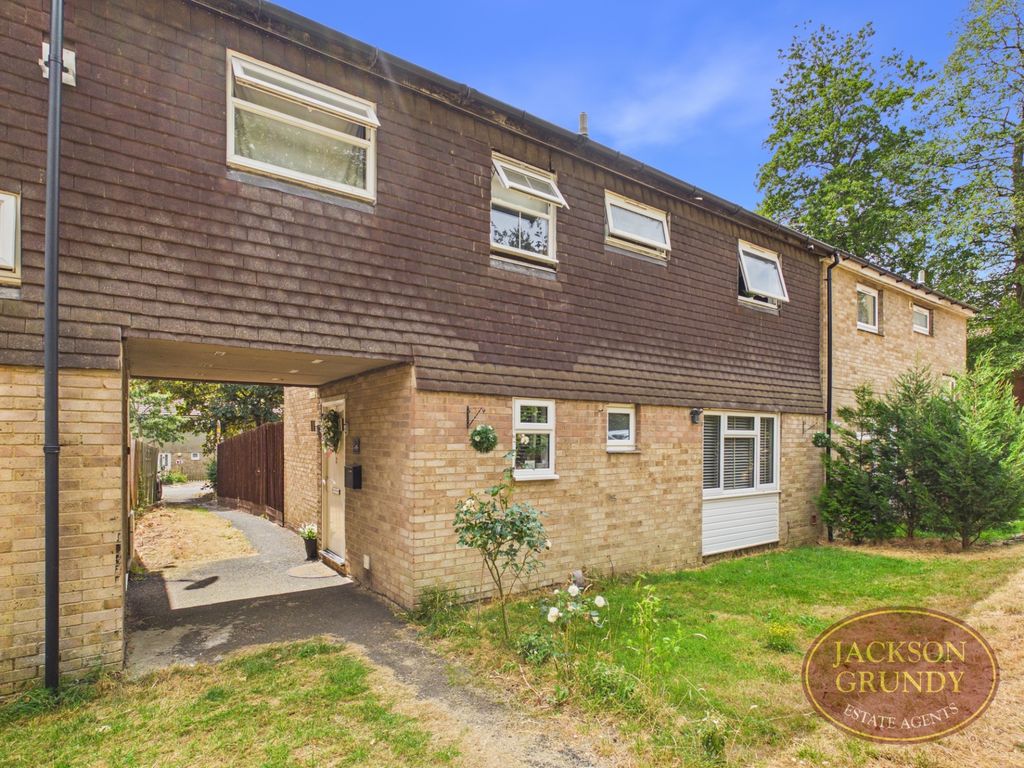 Property photo 1 of 1 Crestline Court