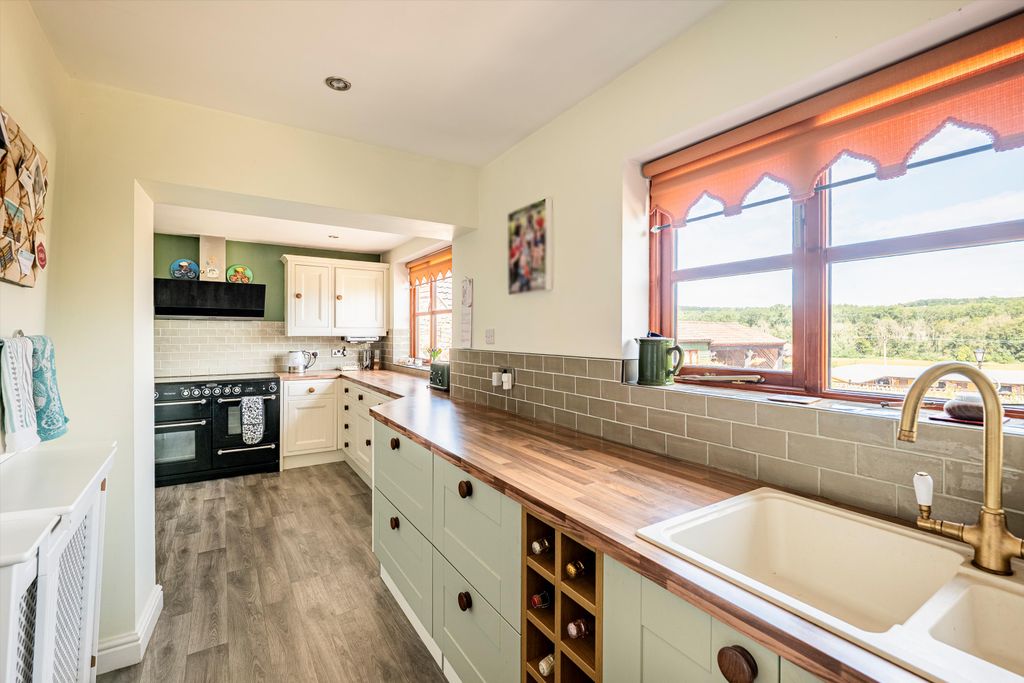 Additional image 7 of 5 bed detached house for saleNortons Wood Lane, Clevedon, Somerset BS21