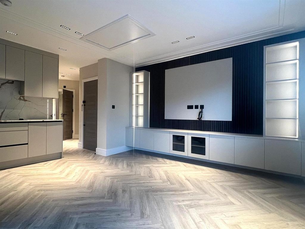 Property photo 1 of 9 423784923423 (4).Jpg
