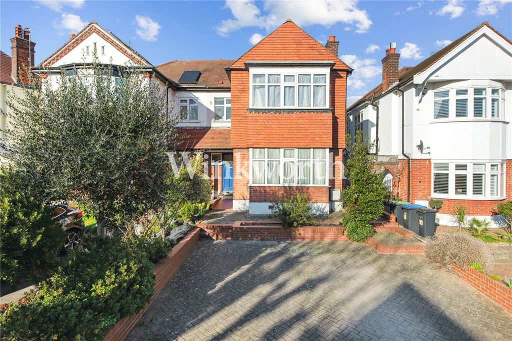 Property photo 1 of 19 Picture No. 34