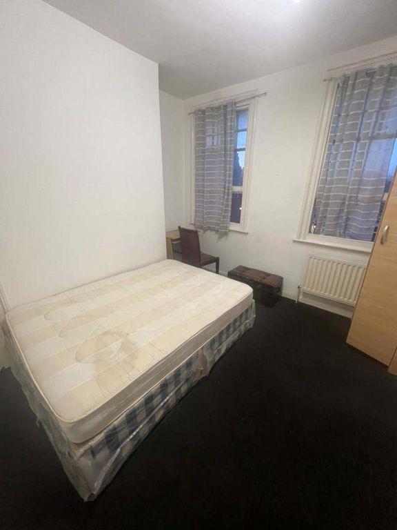 Property photo 1 of 3