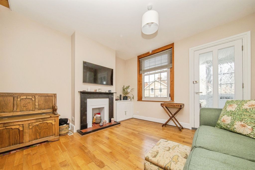 Property photo 2 of 19