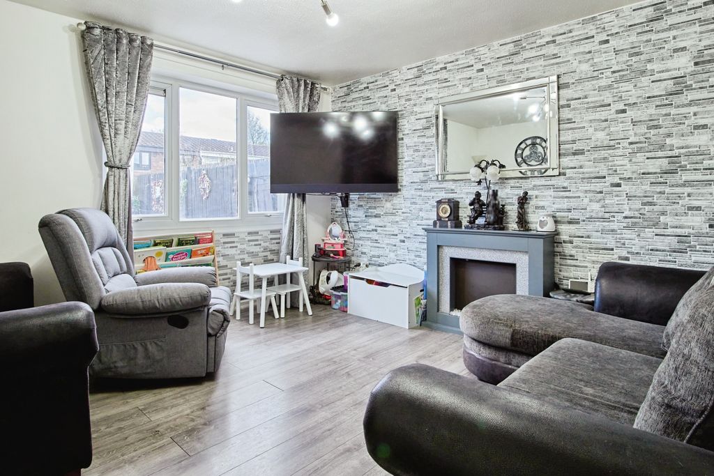 Property photo 3 of 15