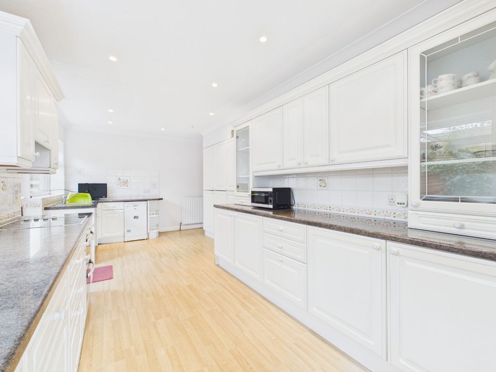 Property photo 2 of 13 4494595