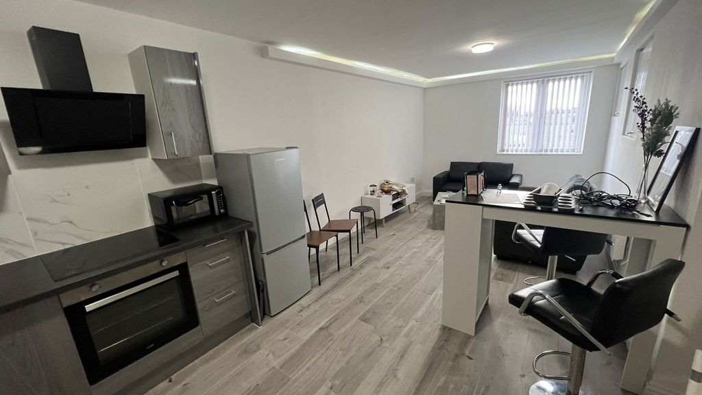 Property photo 1 of 1