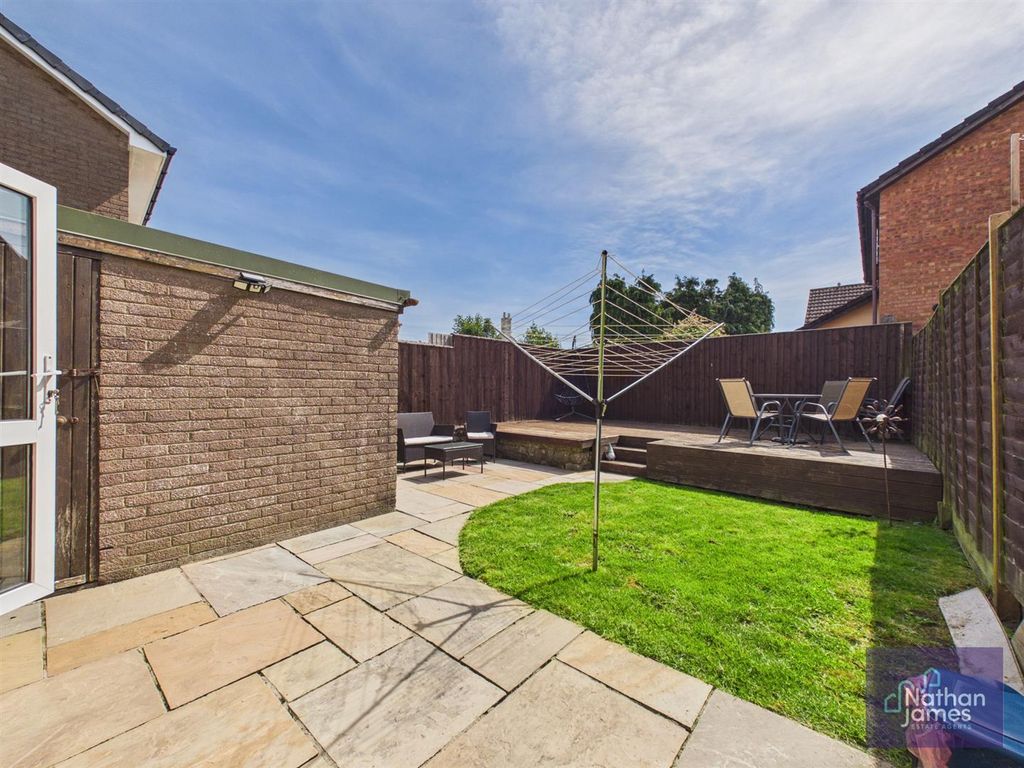 Property photo 3 of 18