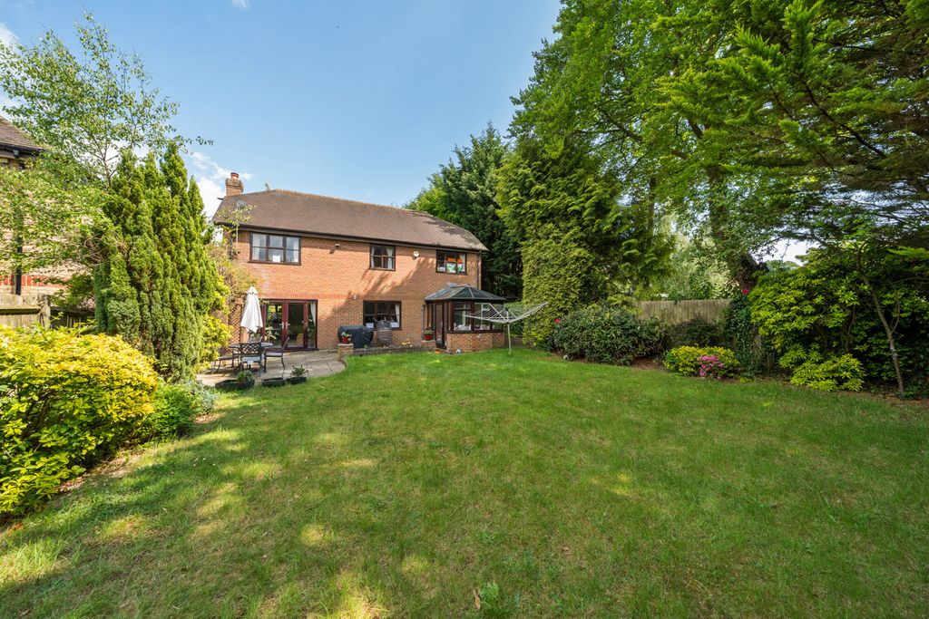 Property photo 1 of 20 682205B44F1A9-128...