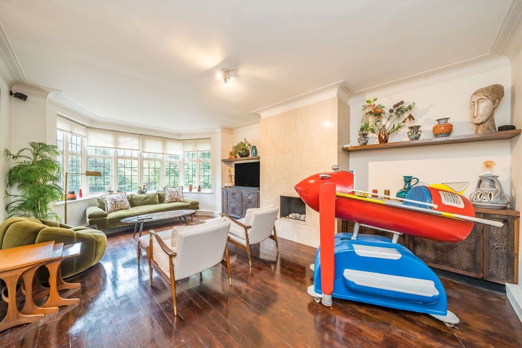 Property photo 1 of 9