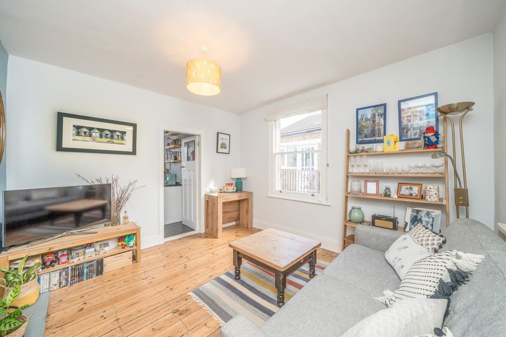 Property photo 2 of 10