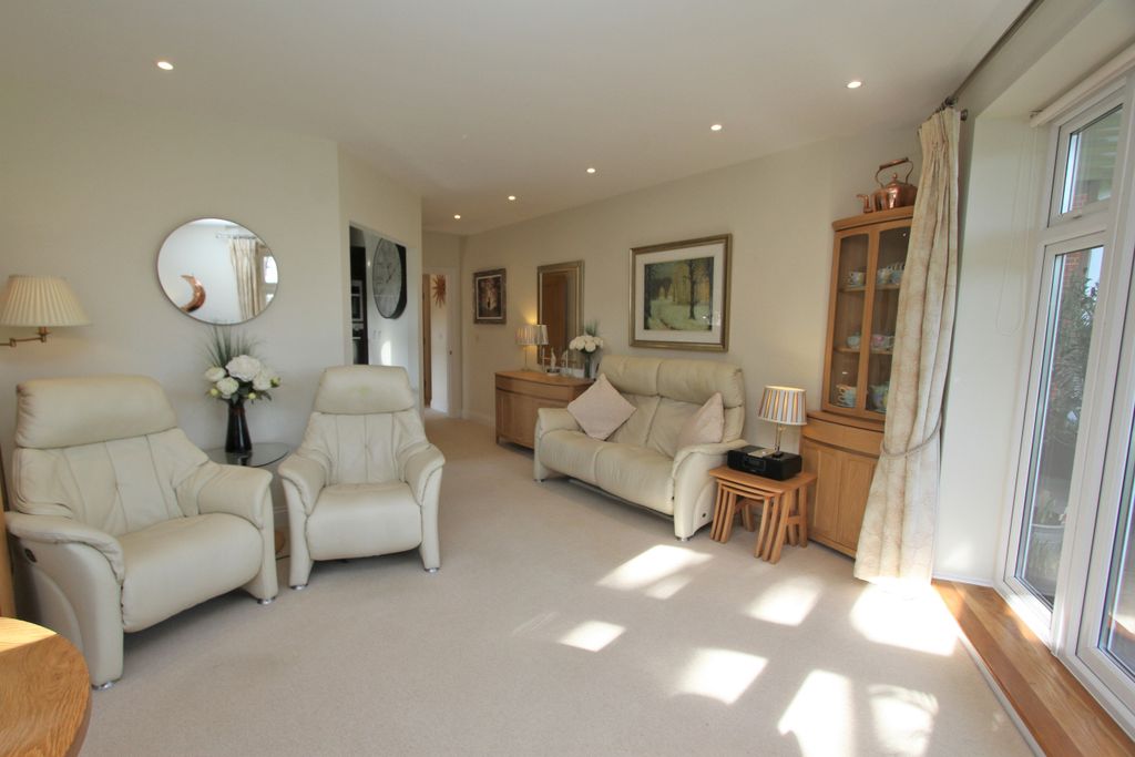 Additional image 9 of 2 bed flat for saleDarley Road, Eastbourne BN20