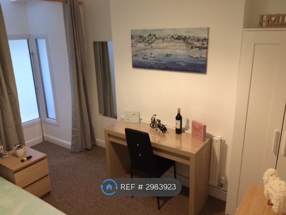 Property photo 3 of 13 £520 Ppm