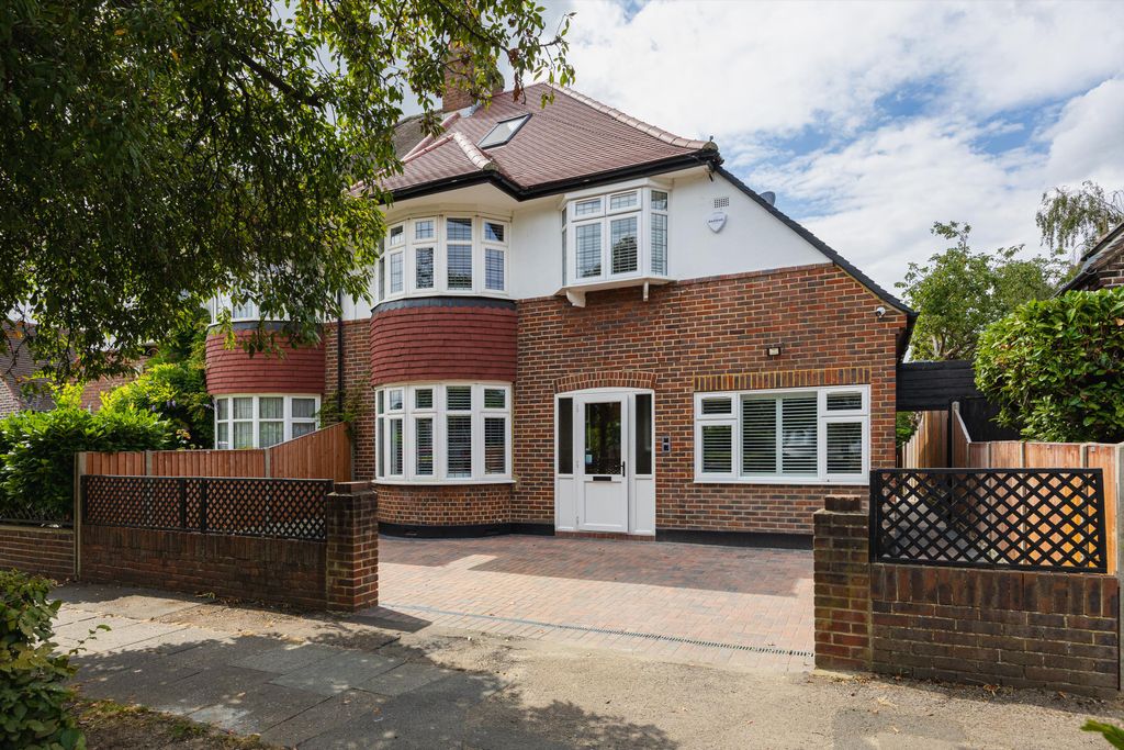 Property photo 1 of 14 Image