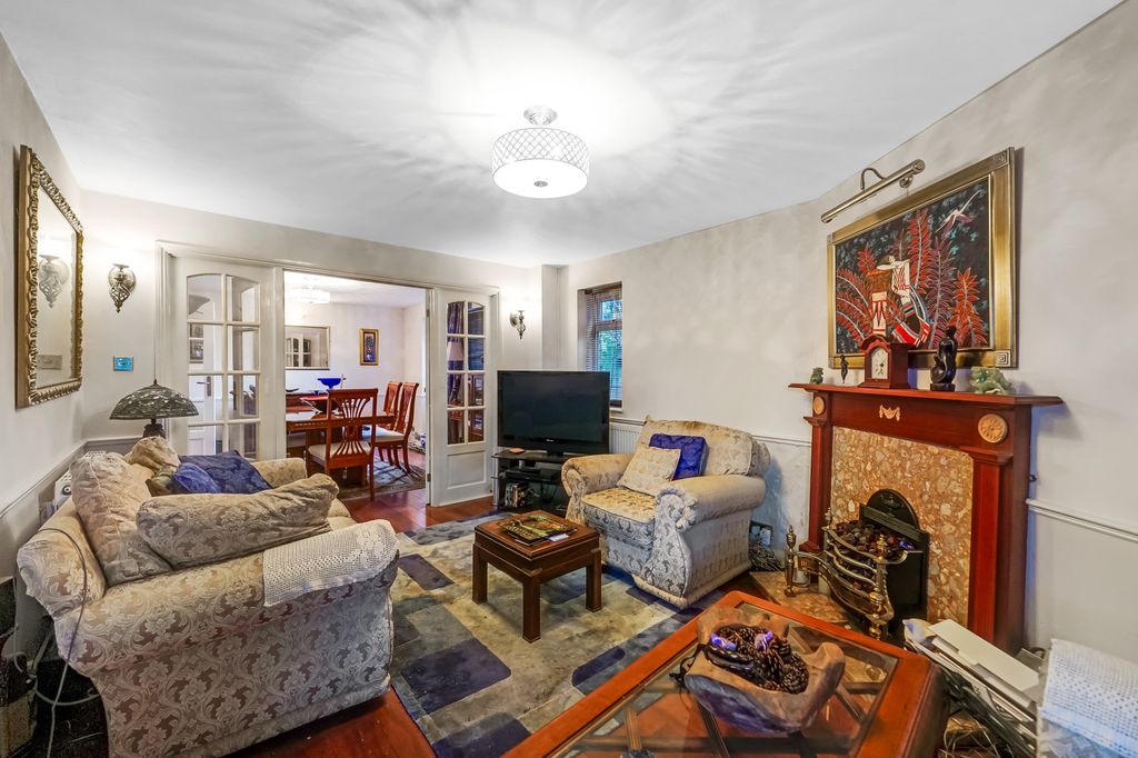 Property photo 3 of 14