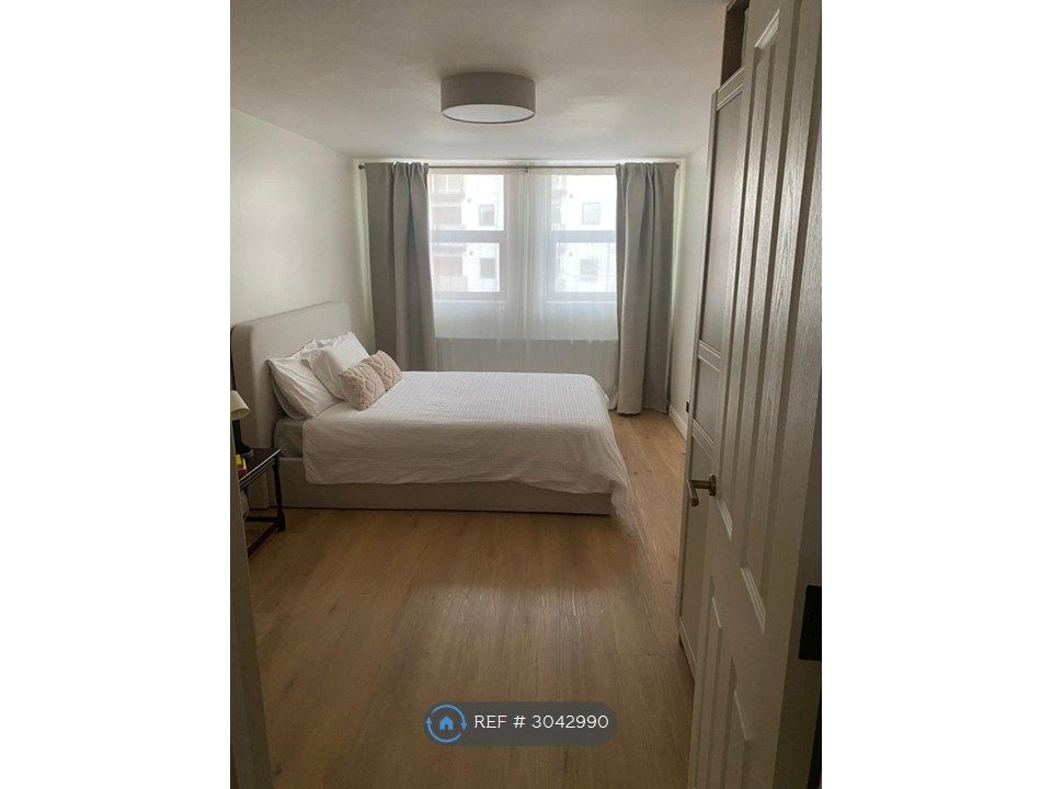 Property photo 1 of 17 Bedroom 2