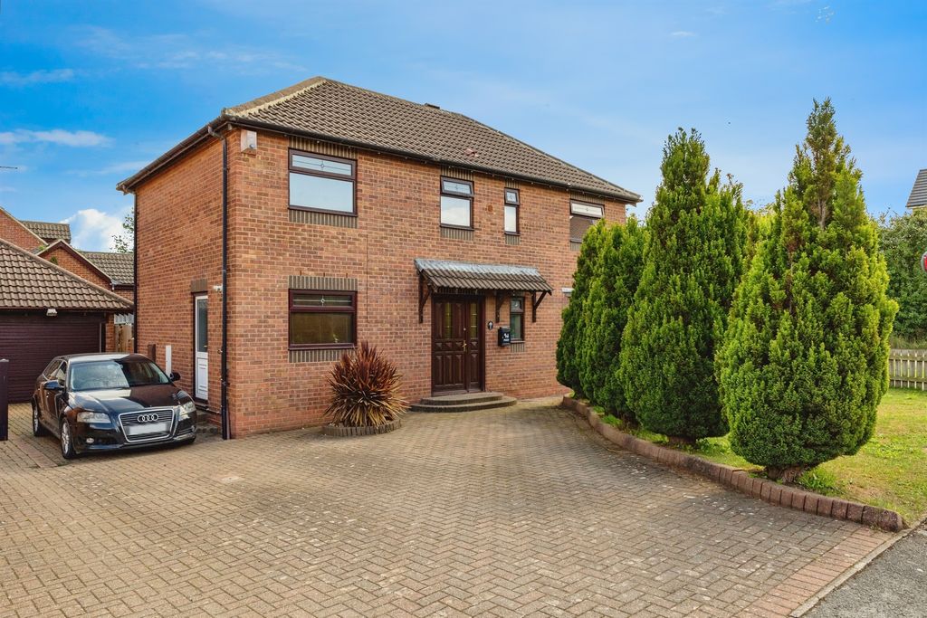 Property photo 1 of 17