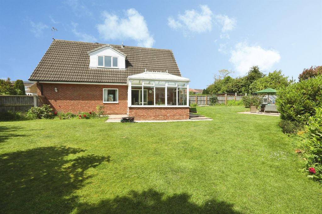Property photo 2 of 19