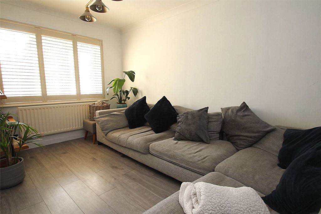 Property photo 2 of 19 Picture No. 09