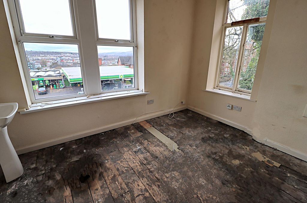 Property photo 2 of 4