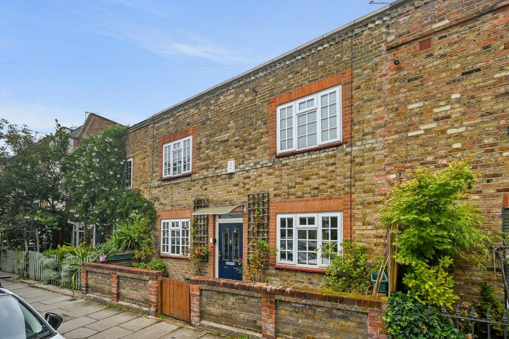 Property photo 1 of 12