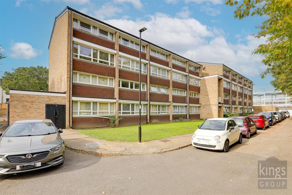 Property photo 1 of 15 Raw_15.Jpg