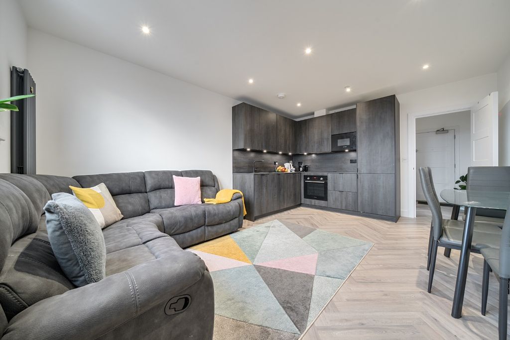 Property photo 2 of 19 3846243