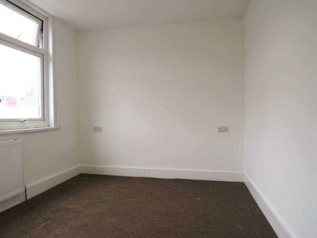 Property photo 2 of 4 Room
