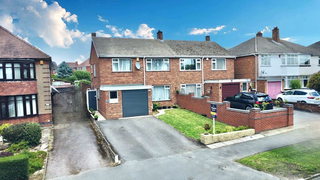 Property photo 1 of 35